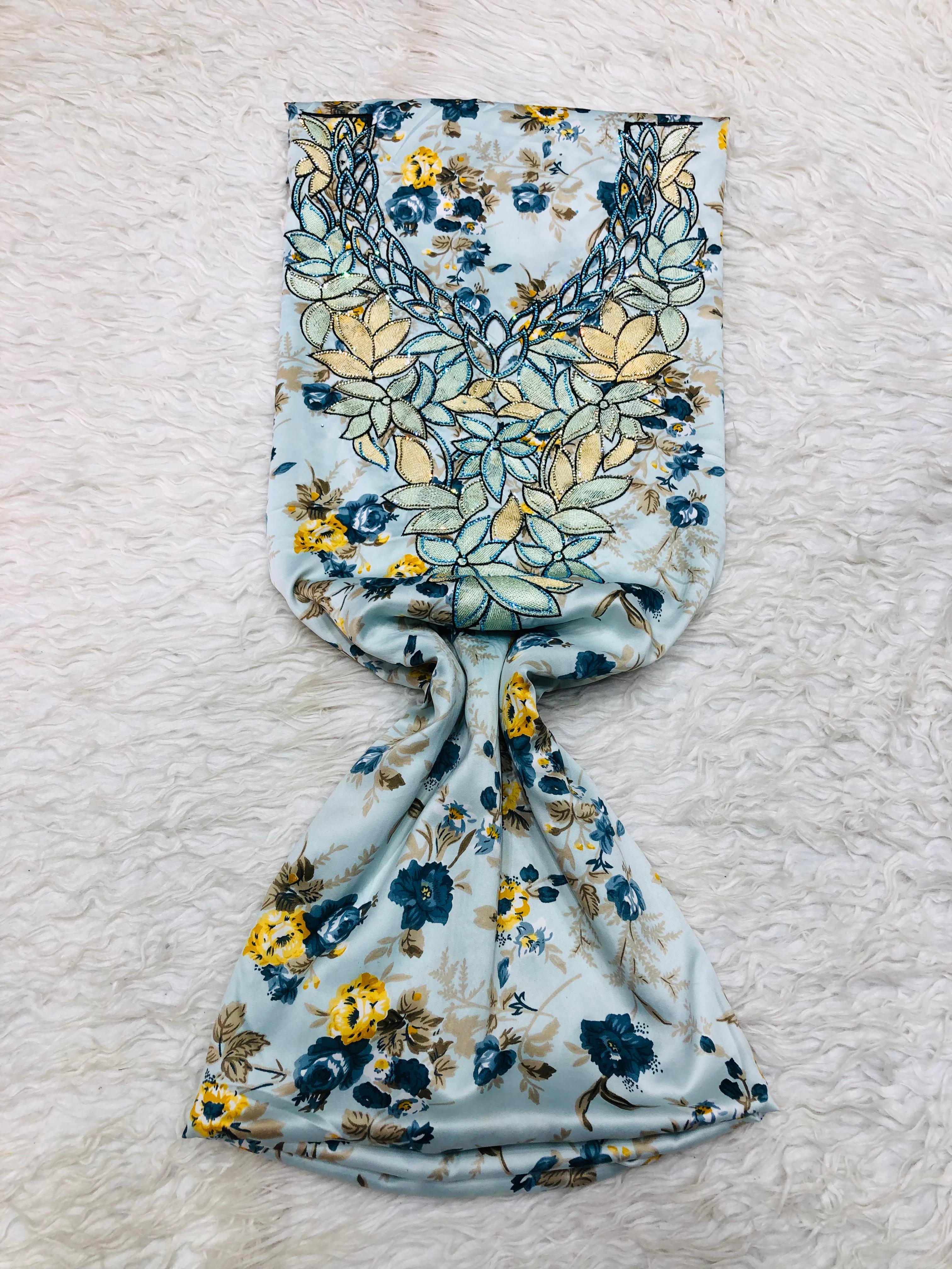 Mikhwar Mukharam en Bleu Ciel