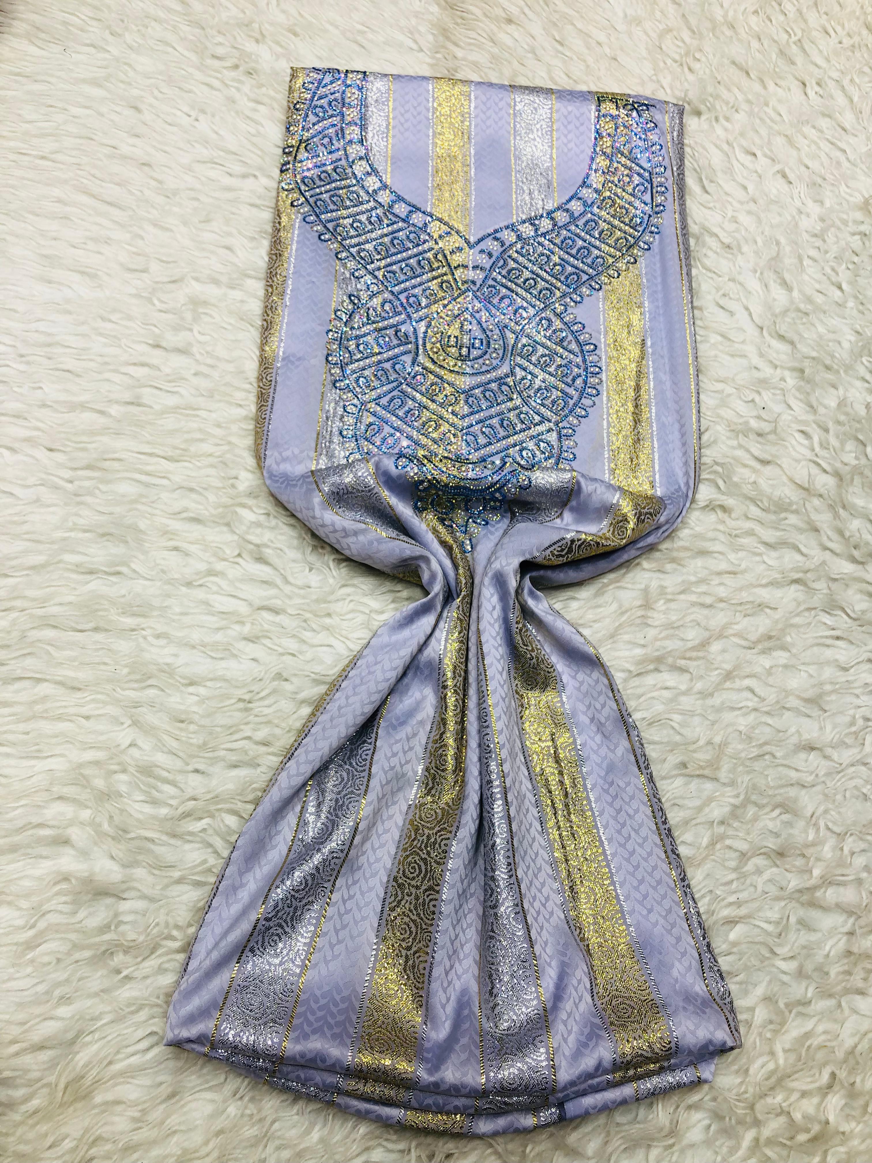 Mikhwar Jawhara en Gris