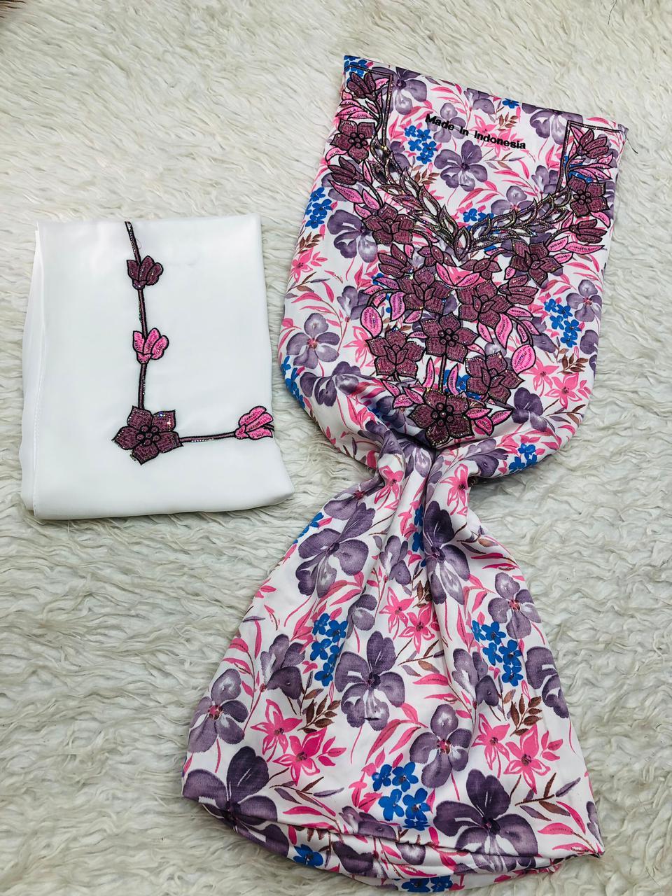 Mikhawar Mukhram avec Châle Mauve