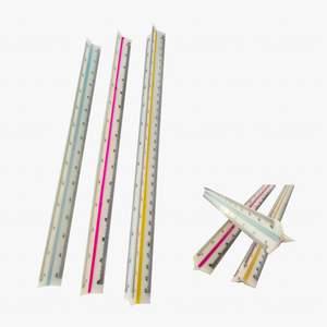 Règle Triangulaire à Échelles Kutch