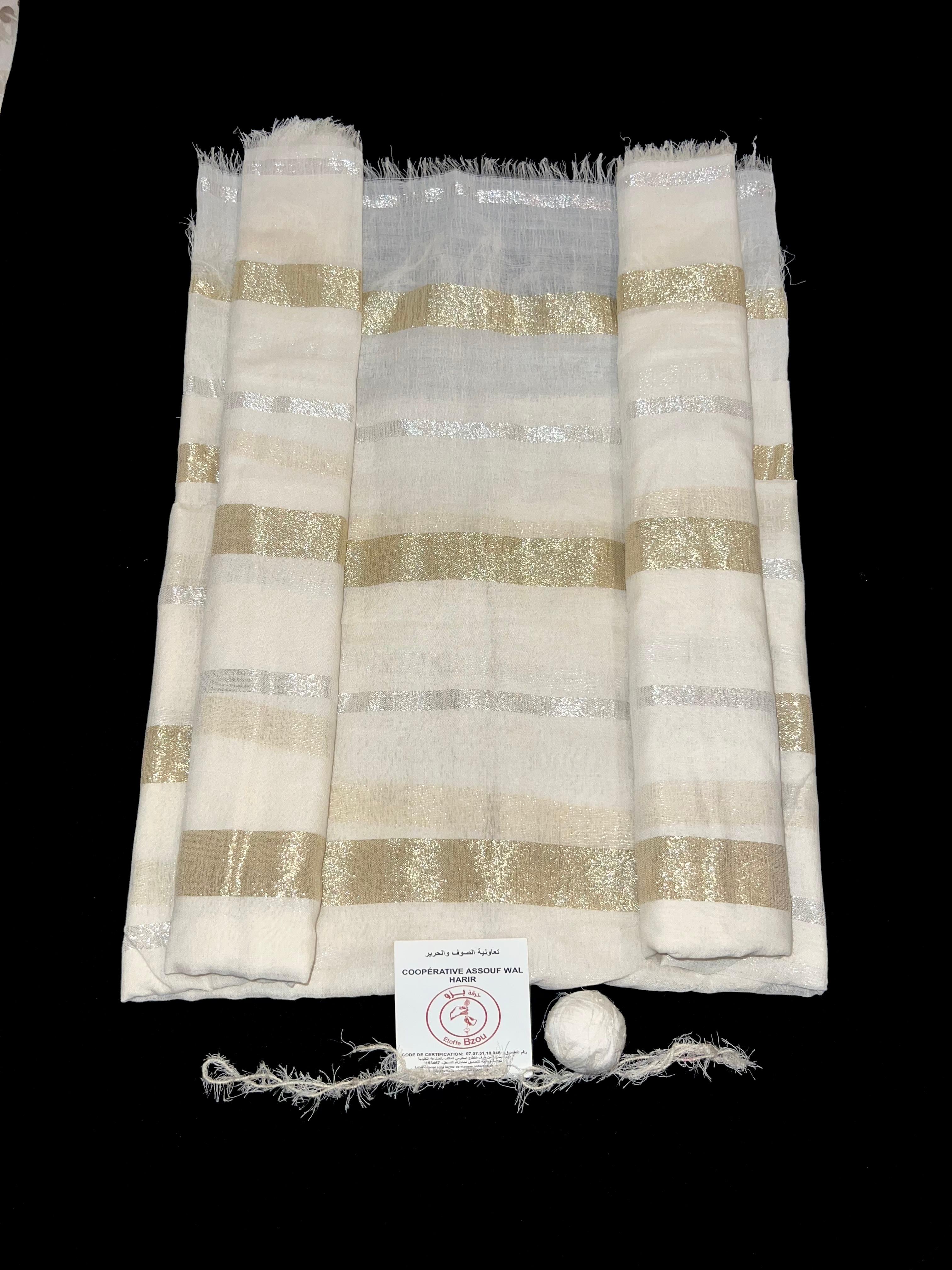 Tissu Bzioui en laine – Blanc, doré & argenté
