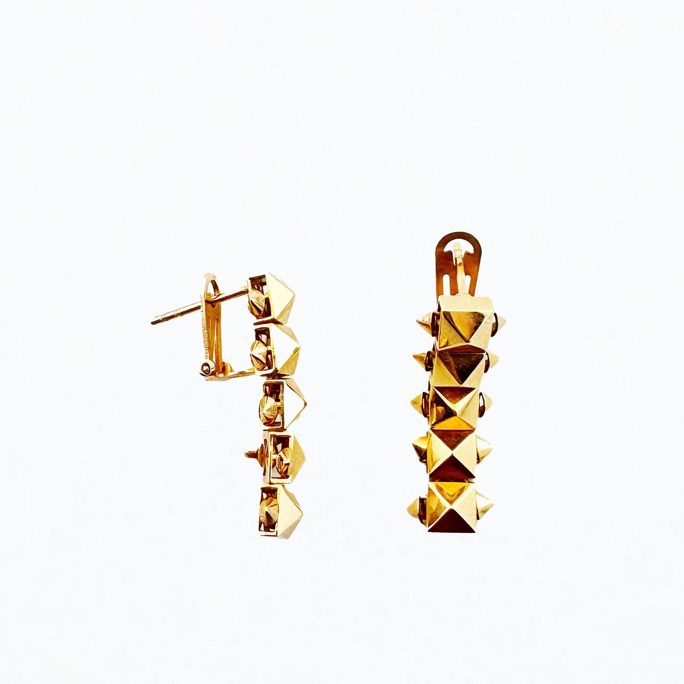 Boucles d'Oreilles Dormeuses Or Jaune & Diamilites Doubles – Éclat Moderne, Confort Chic.